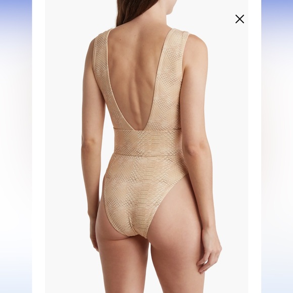 Plunge Belted One-Piece Swimsuit - NWT - Picture 2 of 7